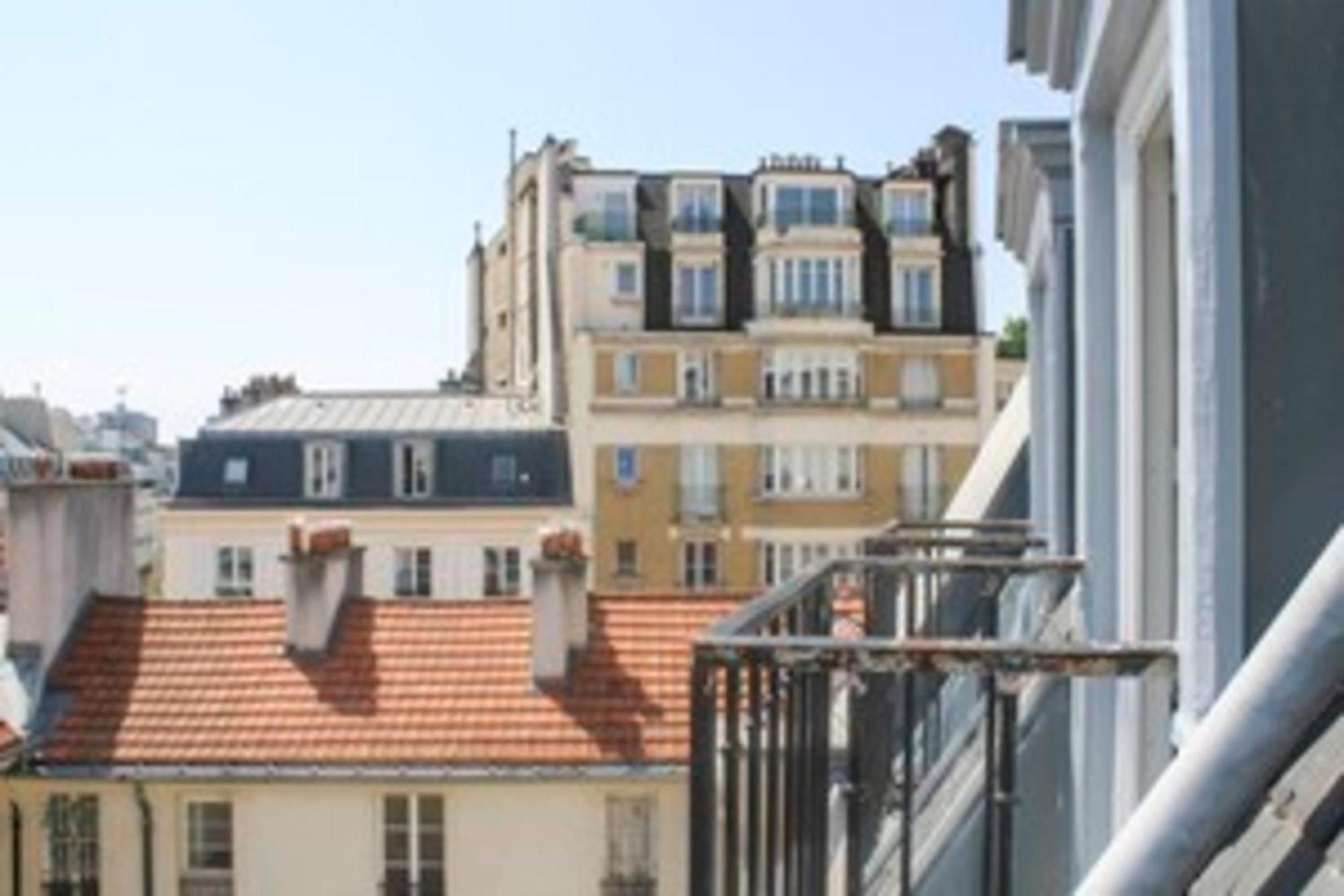 Apartment Coquettish In Passy Near Eiffel Tower Paris